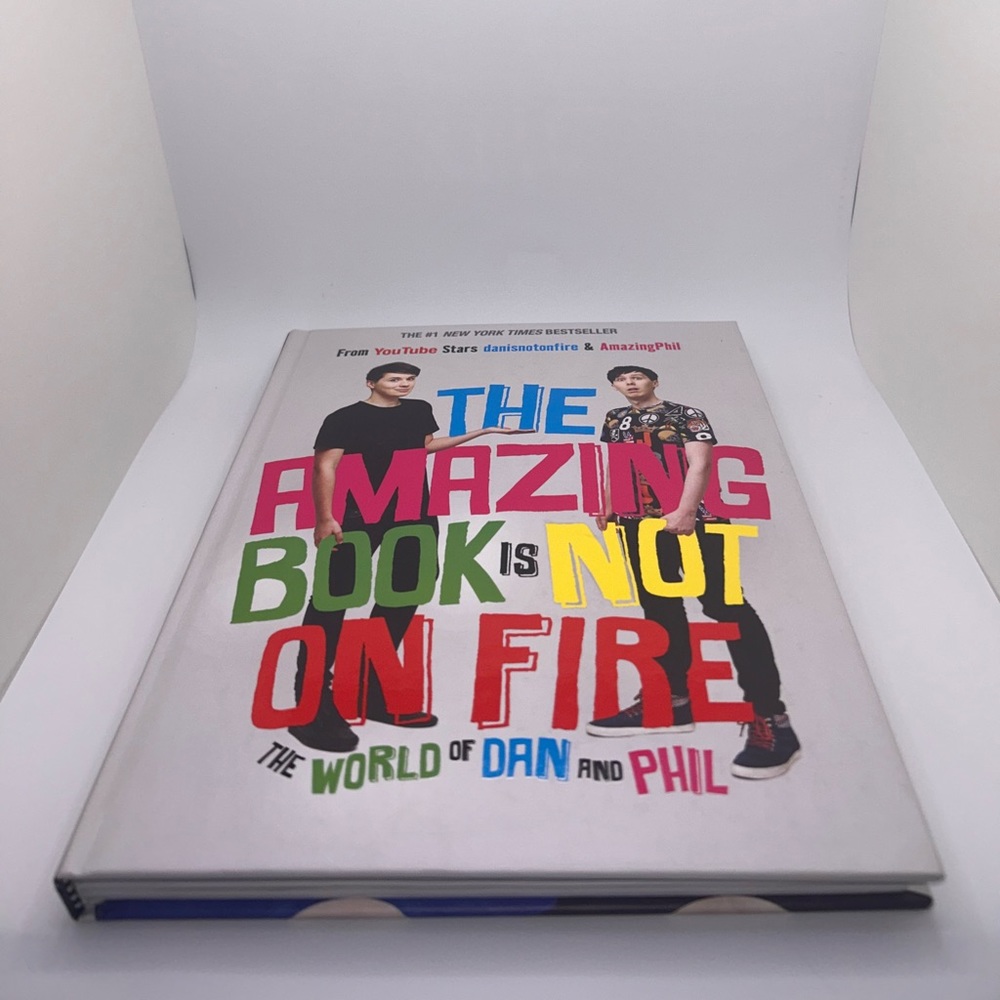the amazing book is not on fire by dan howell and phil lester